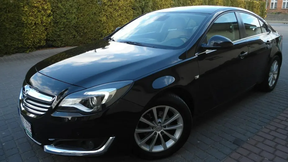 OPEL Insignia -
