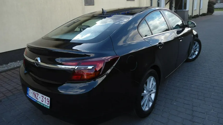 OPEL Insignia -