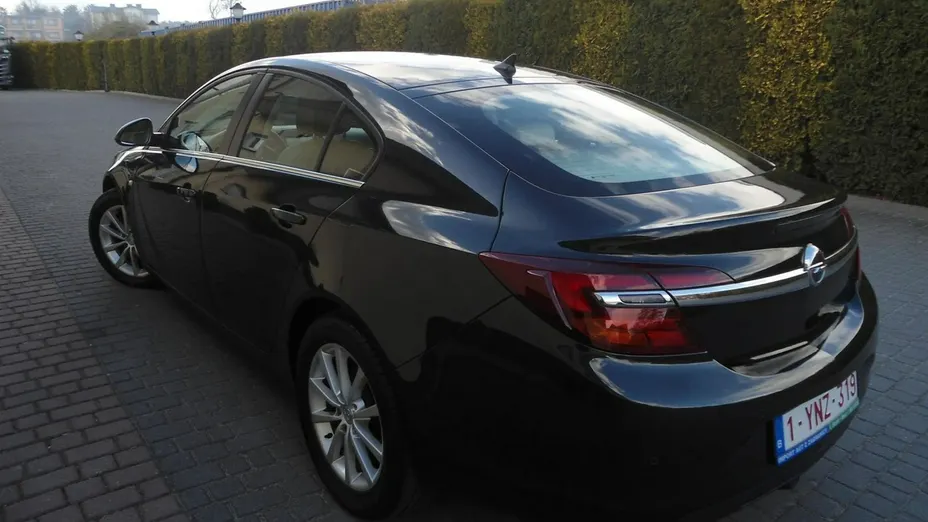 OPEL Insignia -