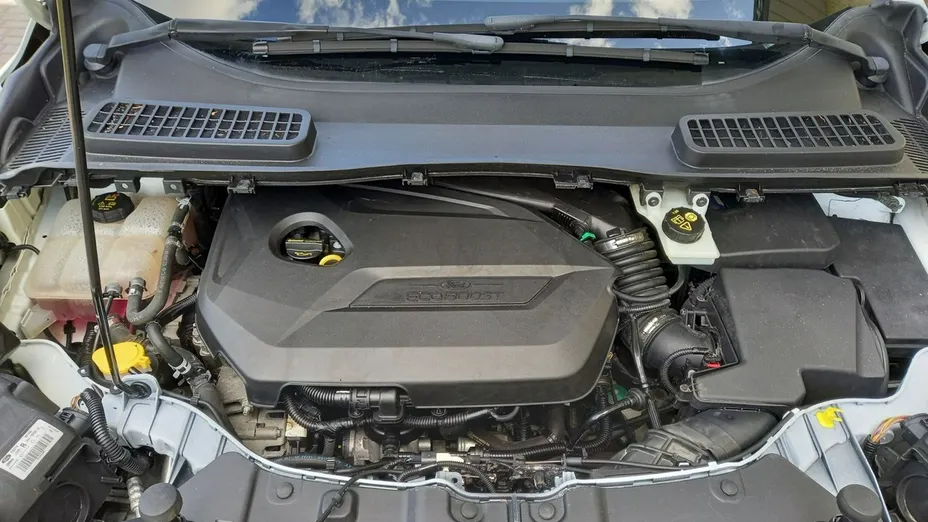 FORD Kuga -