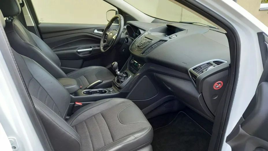 FORD Kuga -