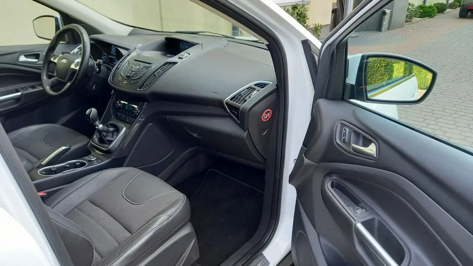 FORD Kuga -