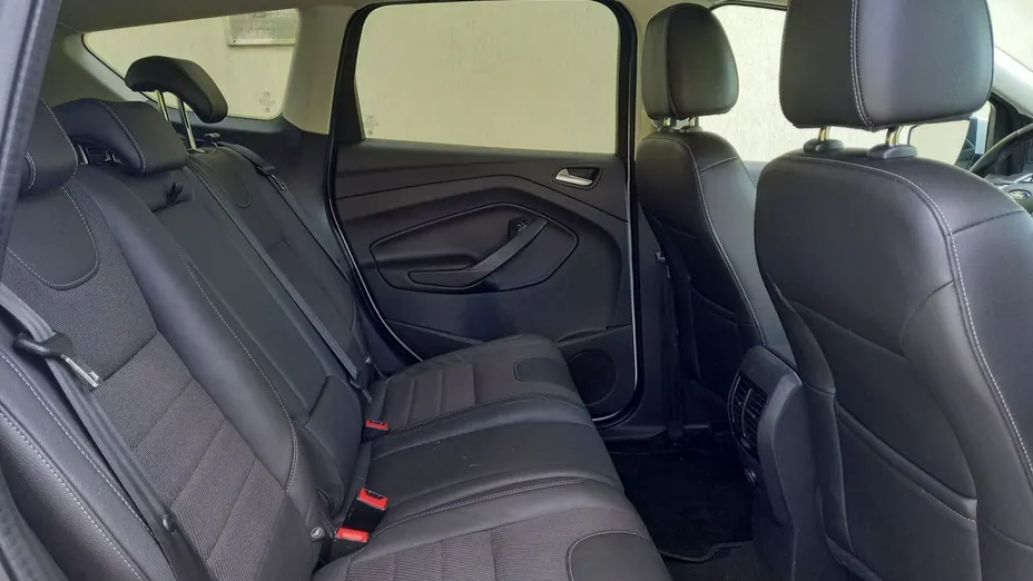 FORD Kuga -