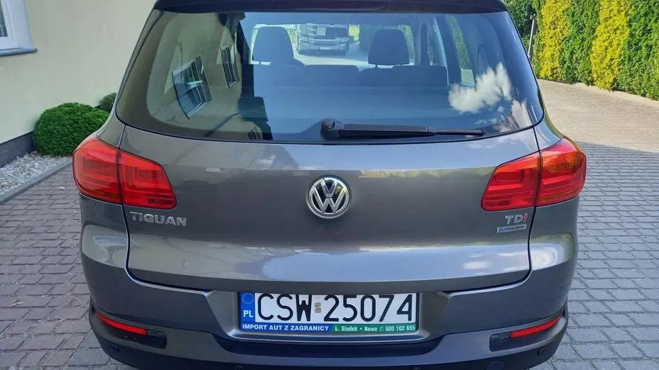 VOLKSWAGEN Tiguan -