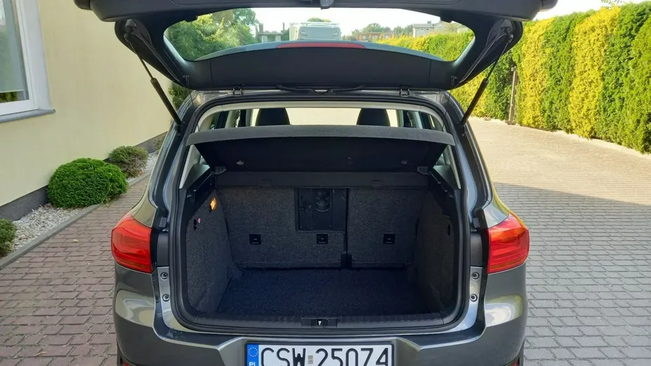 VOLKSWAGEN Tiguan -
