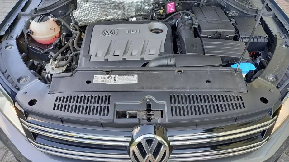 VOLKSWAGEN Tiguan -