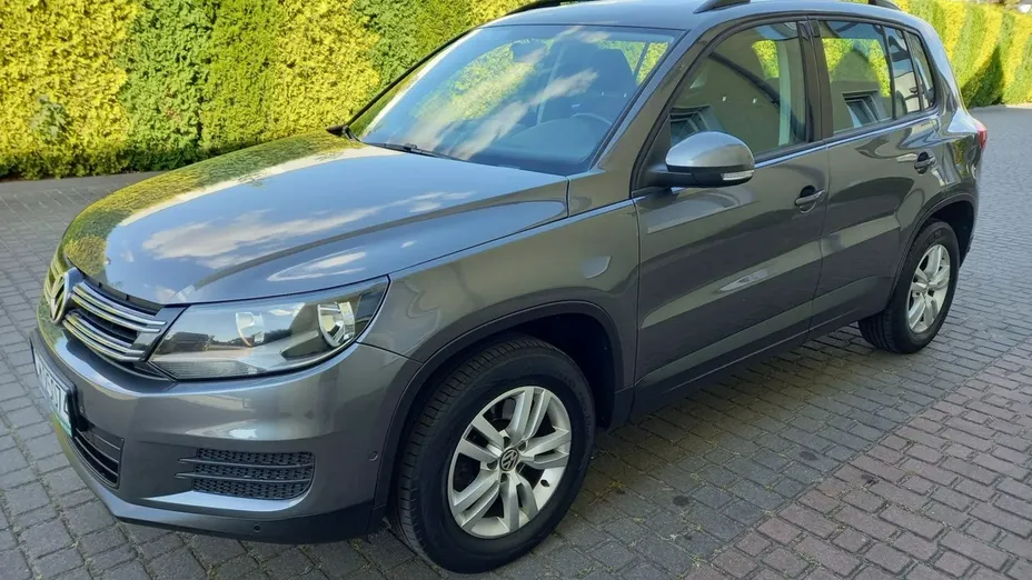 VOLKSWAGEN Tiguan -