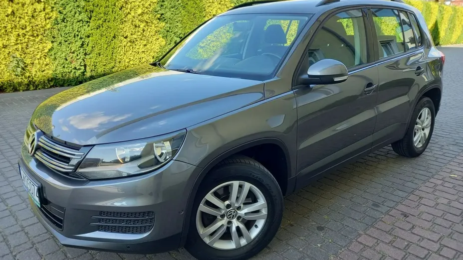 VOLKSWAGEN Tiguan -