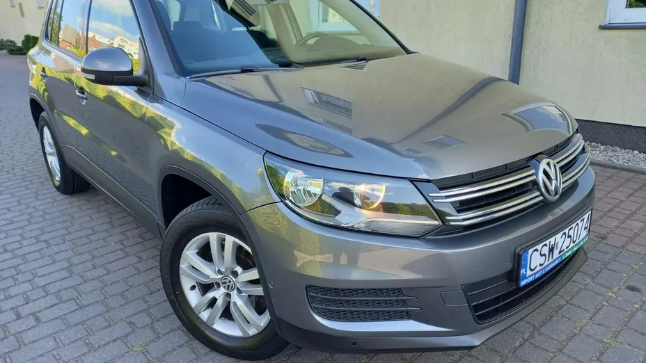 VOLKSWAGEN Tiguan -