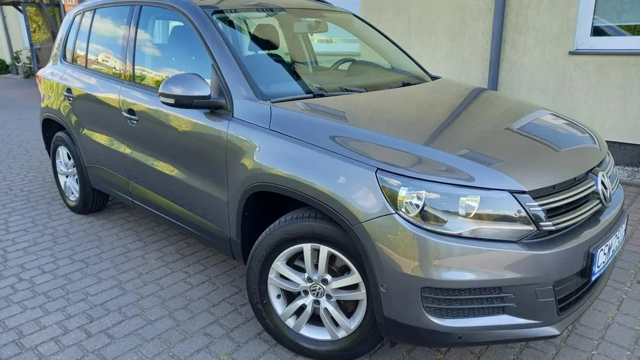 VOLKSWAGEN Tiguan -