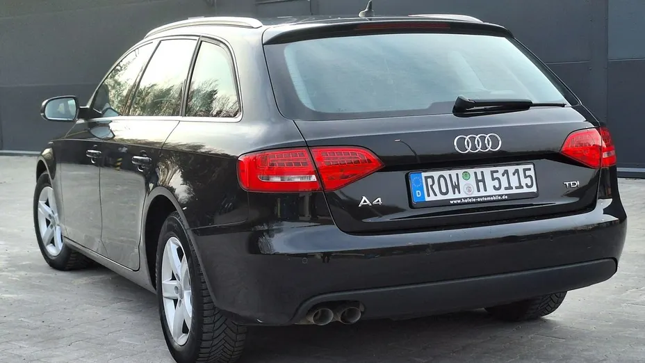 AUDI A4 -