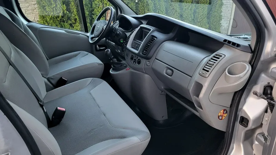 RENAULT Trafic -