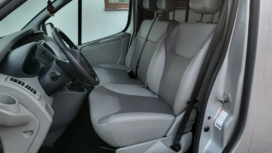 RENAULT Trafic -