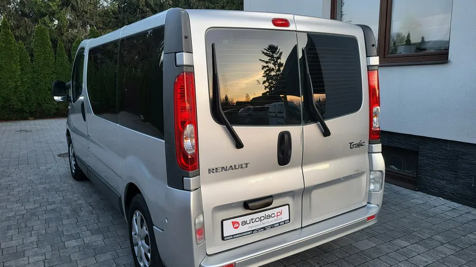 RENAULT Trafic -