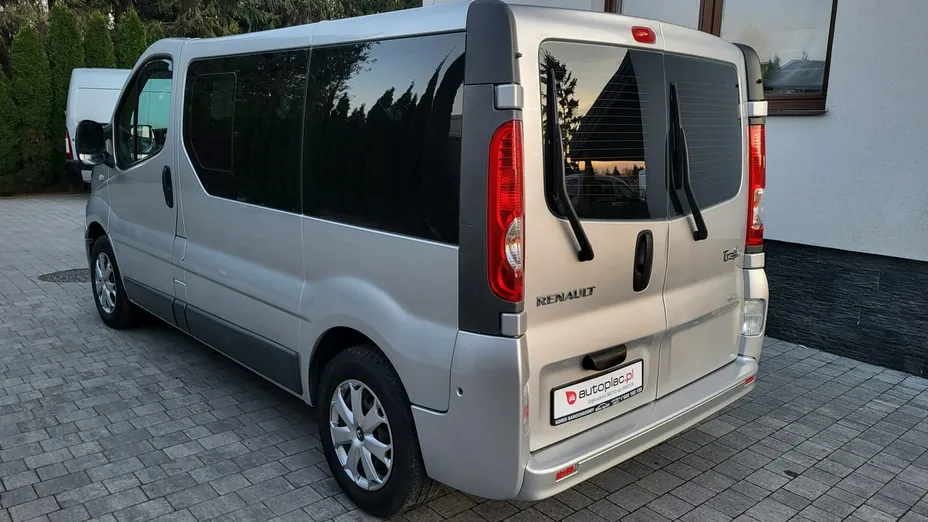 RENAULT Trafic -