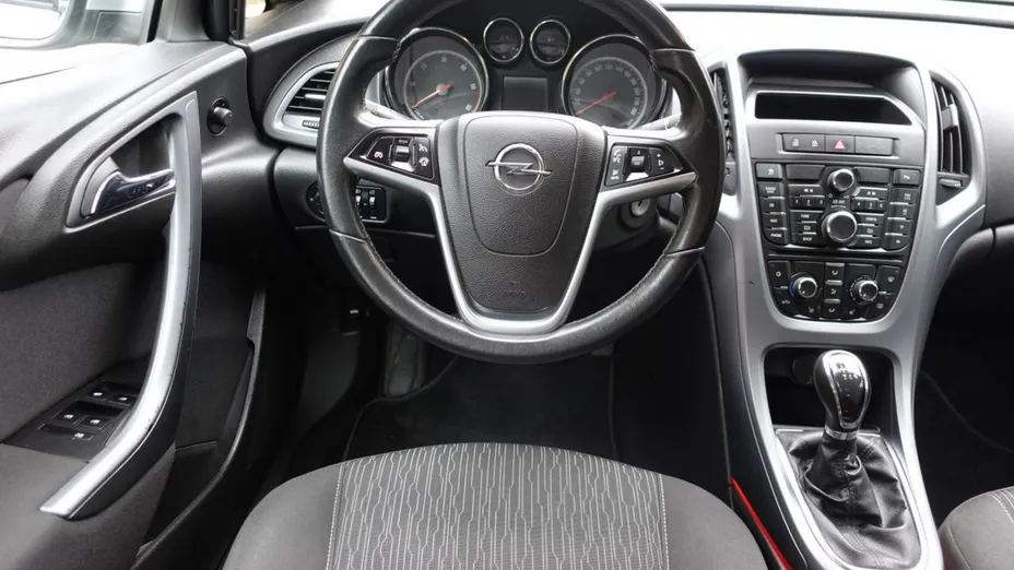 OPEL Astra -