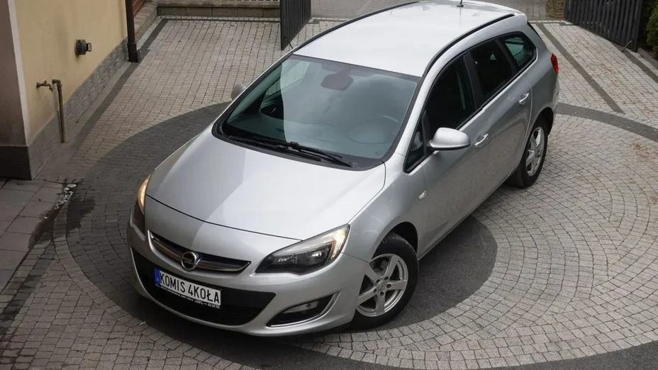 OPEL Astra -