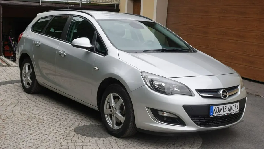 OPEL Astra -