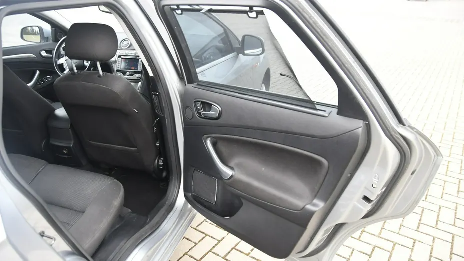 FORD Mondeo -