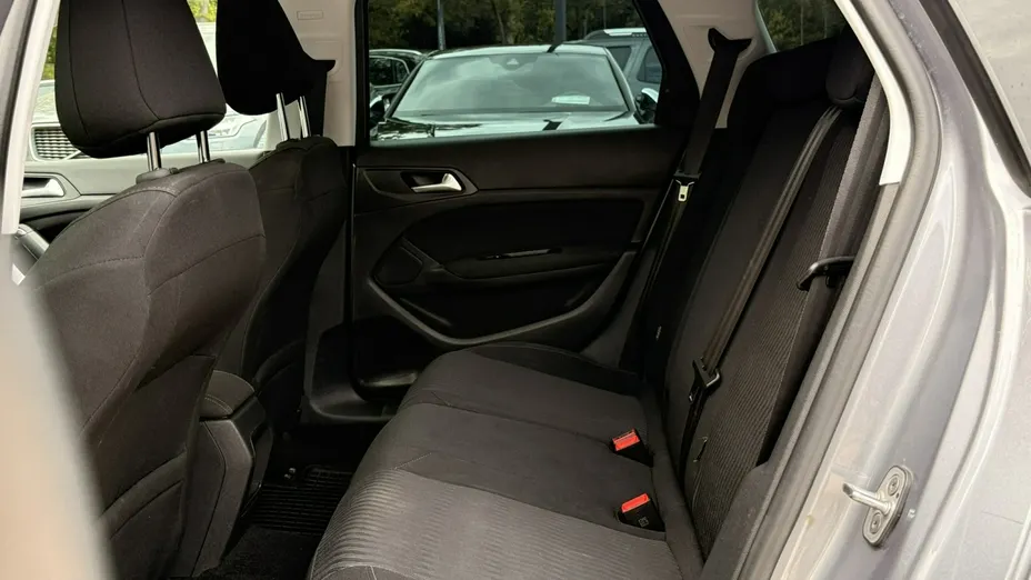 PEUGEOT 308 -