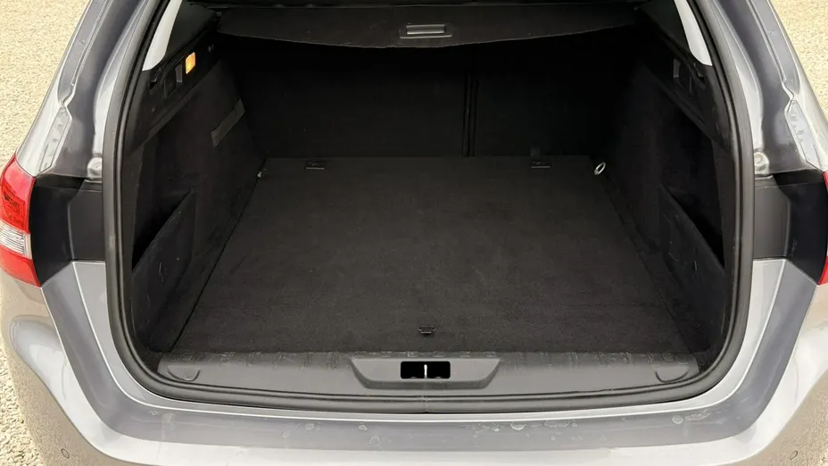 PEUGEOT 308 -