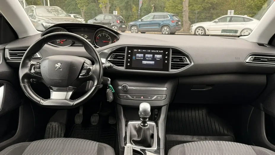 PEUGEOT 308 -