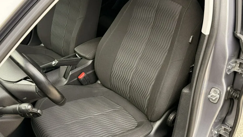 PEUGEOT 308 -