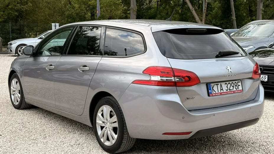 PEUGEOT 308 -