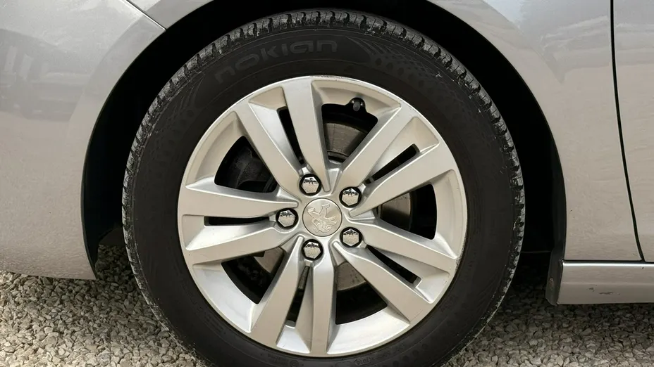 PEUGEOT 308 -