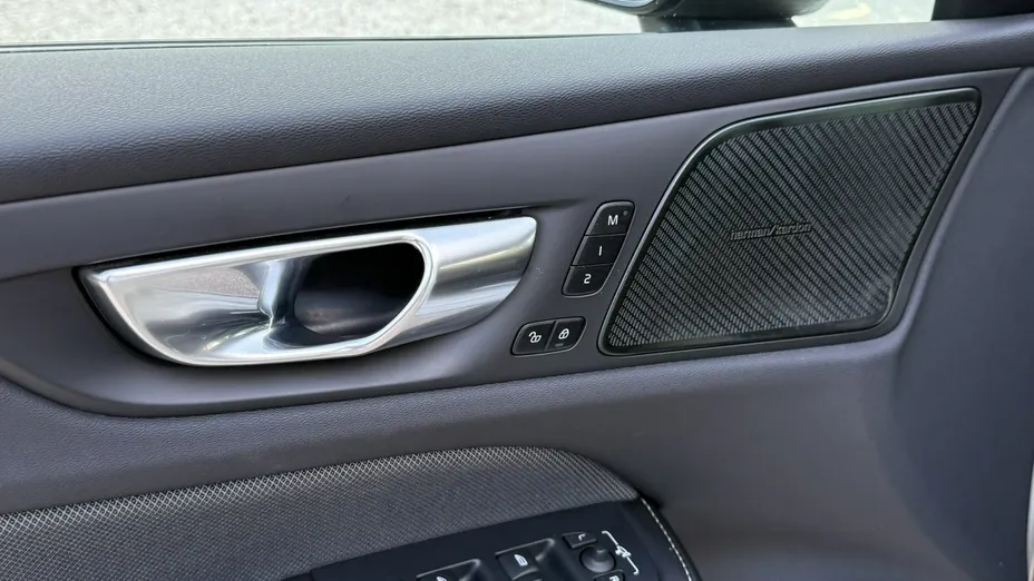 VOLVO S60 -