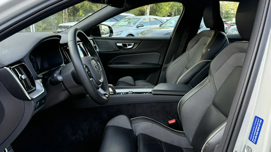 VOLVO S60 -
