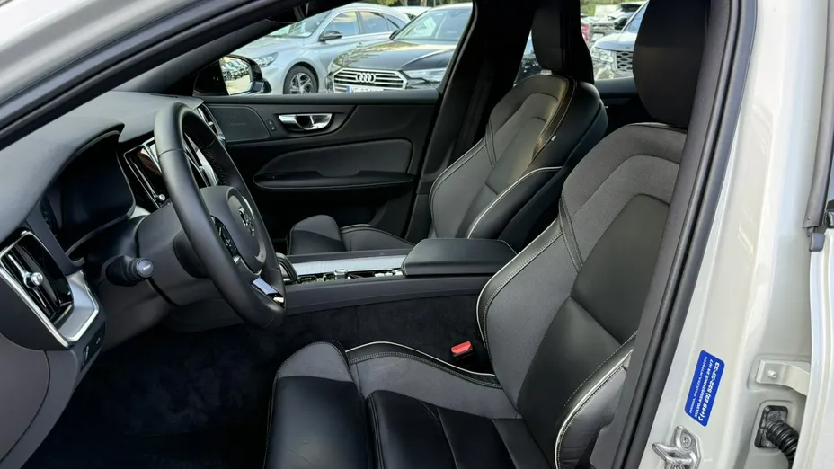 VOLVO S60 -