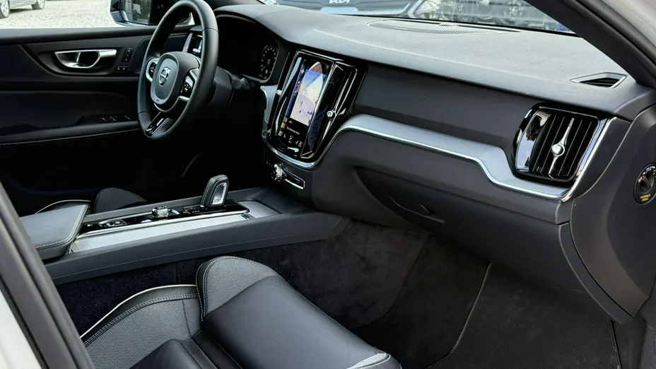 VOLVO S60 -