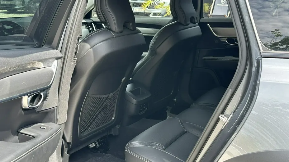 VOLVO V90 -