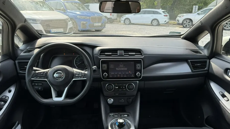 NISSAN Leaf -