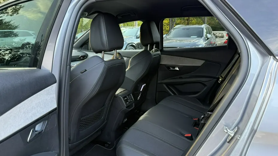 PEUGEOT 3008 -