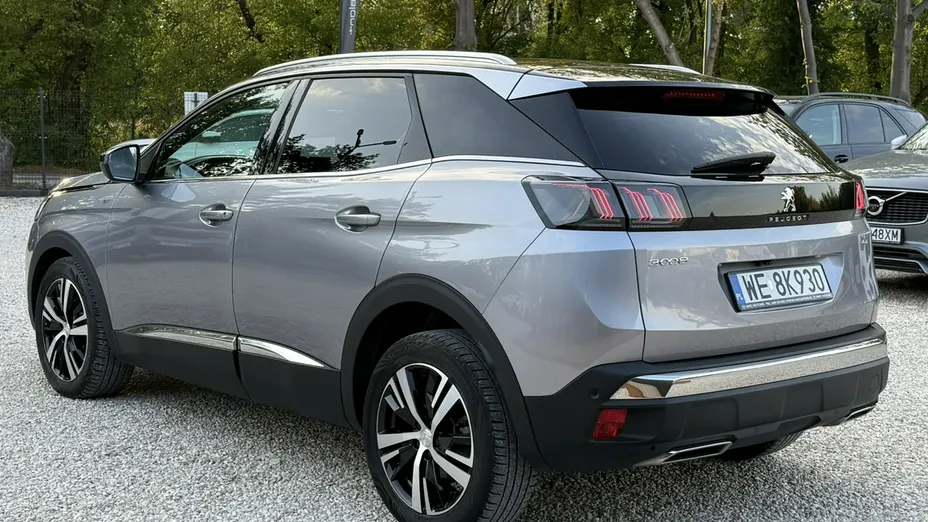 PEUGEOT 3008 -