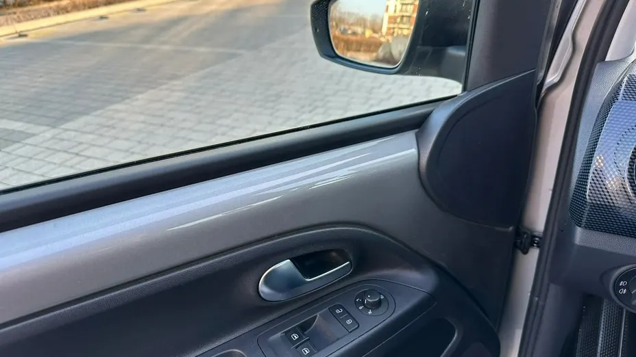 VOLKSWAGEN up! up! 1.0 up! Black Style