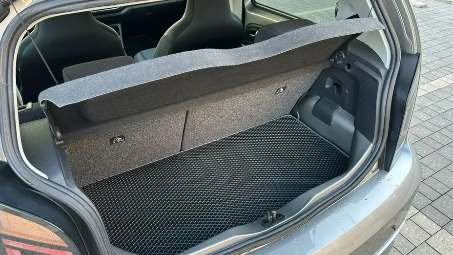 VOLKSWAGEN up! up! 1.0 up! Black Style