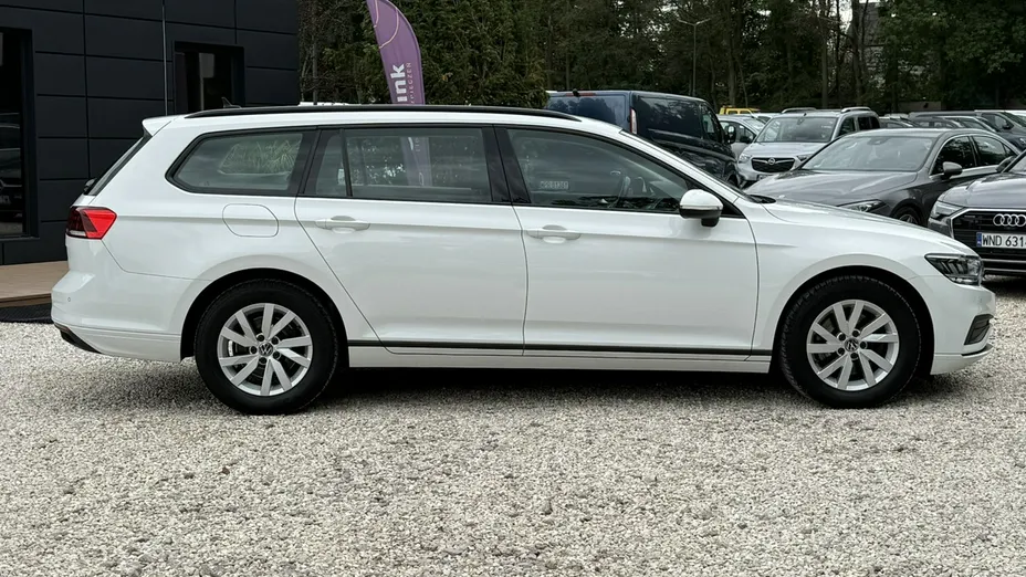 VOLKSWAGEN Passat -