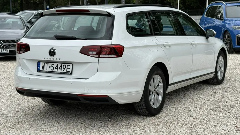 VOLKSWAGEN Passat -