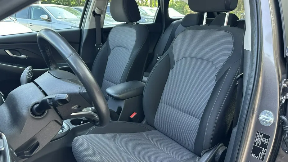 HYUNDAI i30 -