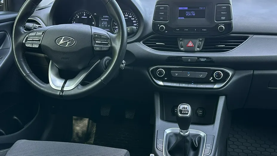 HYUNDAI i30 -