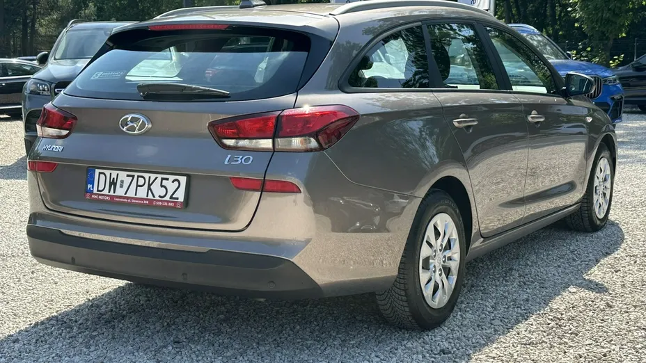 HYUNDAI i30 -