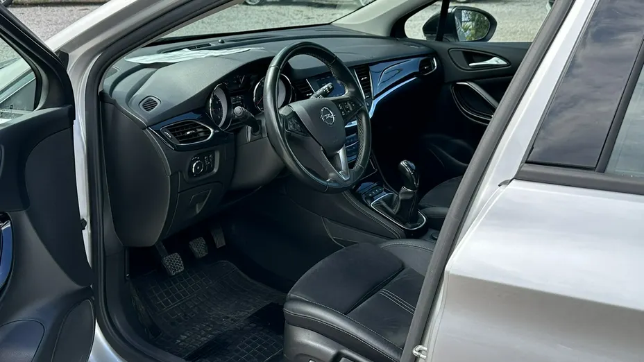 OPEL Astra -
