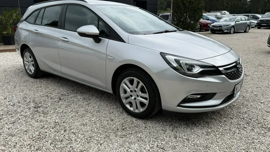 OPEL Astra -