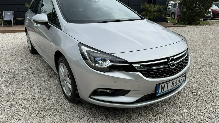 OPEL Astra -