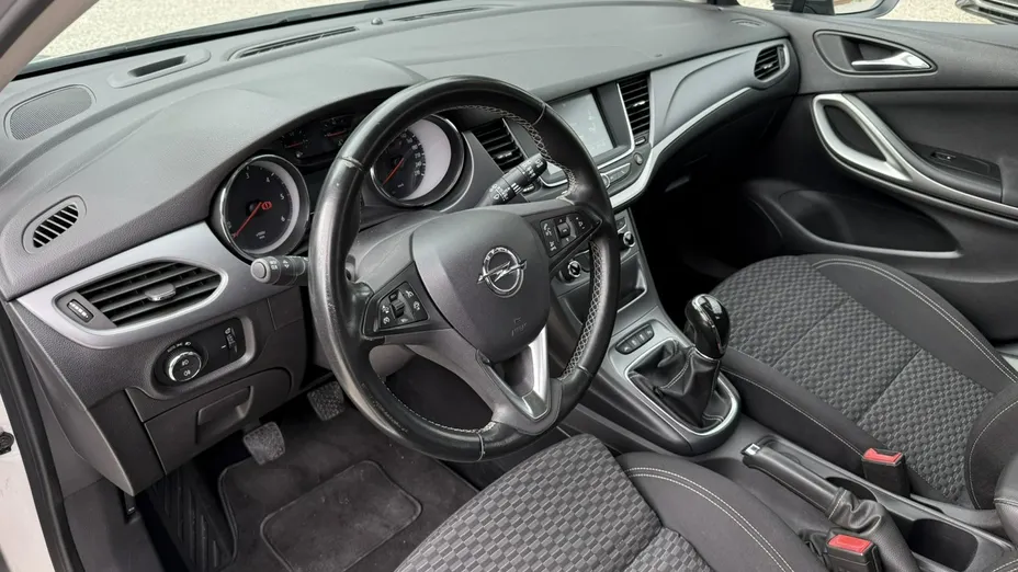 OPEL Astra -