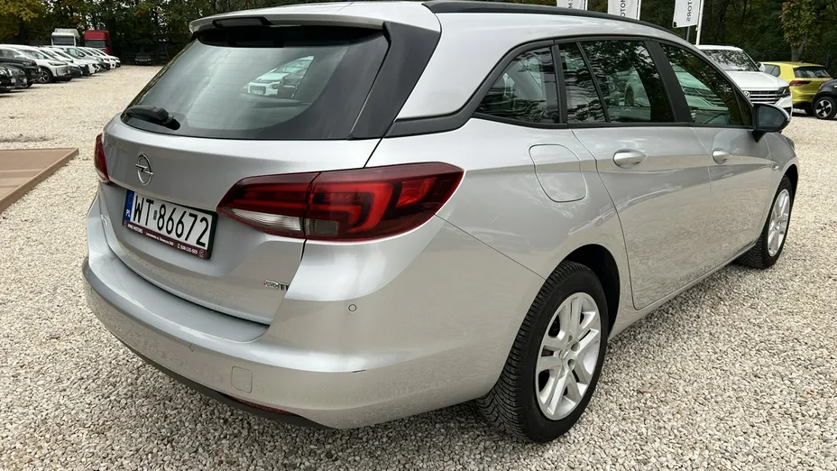OPEL Astra -