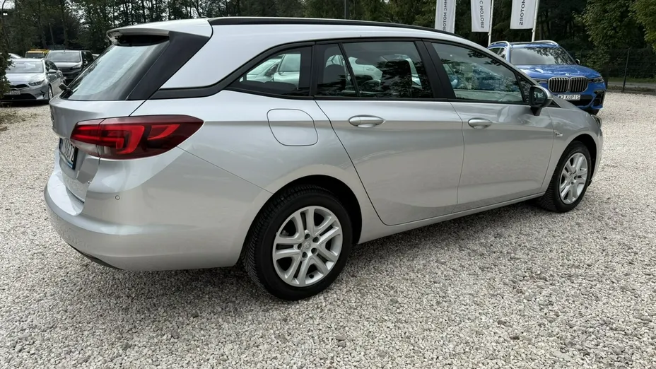 OPEL Astra -